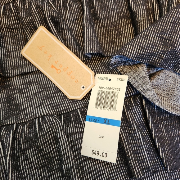 Copper Key Ruffle Dress - Picture 4 of 5